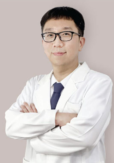 진료원장<strong> 이태원</strong>